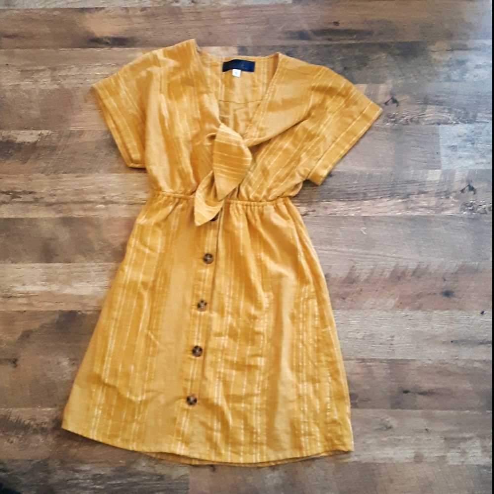 Yellow Keyhole Tie Front Short Sleeve Dress Small
